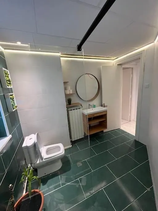 Heart Of The City Chic 2-Bedroom Apartment Bukurešť