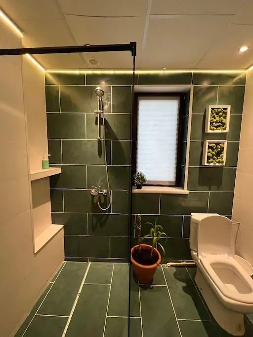 Heart Of The City Chic 2-Bedroom Apartment Bucharest Romania